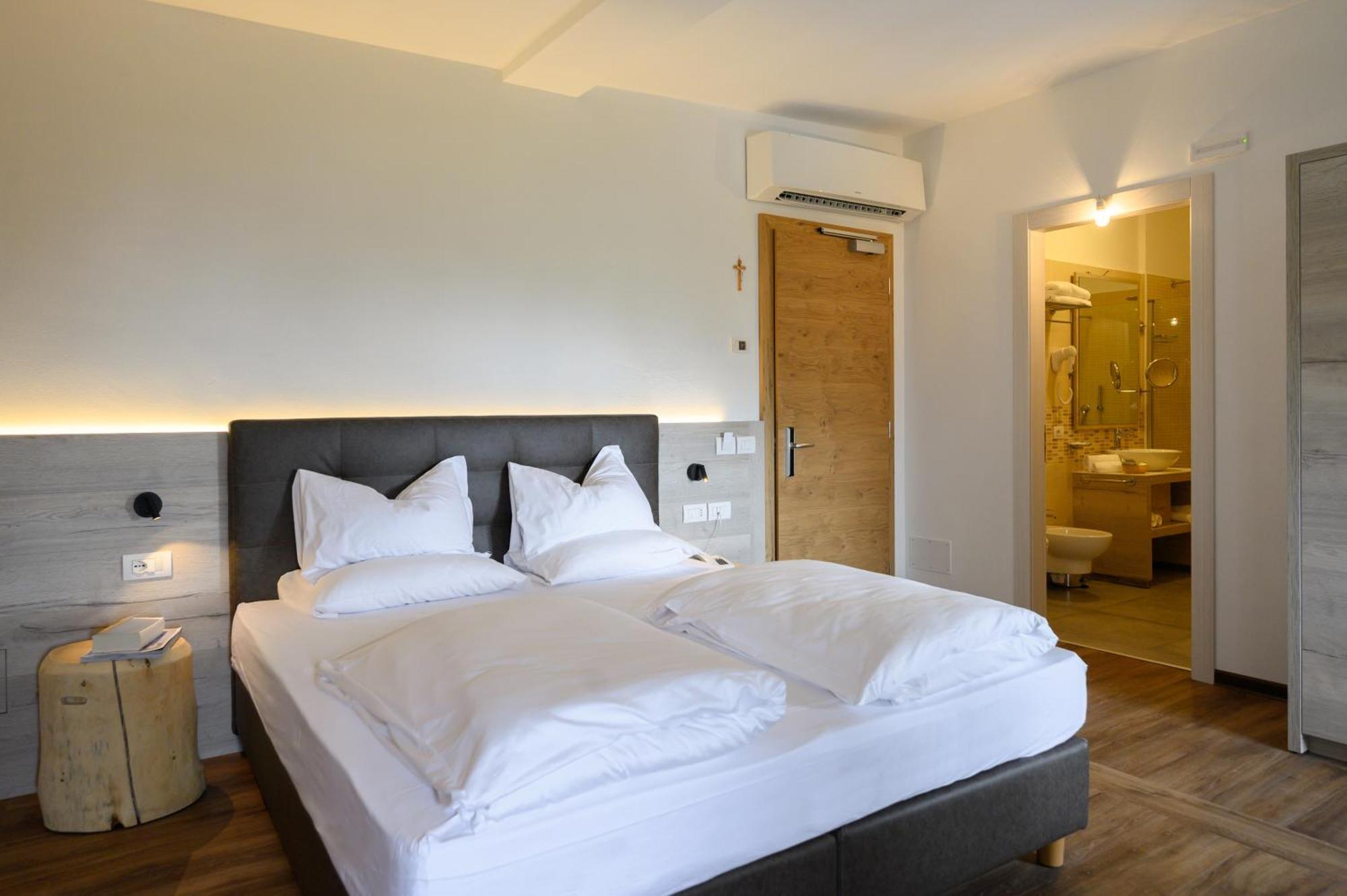 Hotel Stella Alpina Spiazzi Di Caprino Экстерьер фото