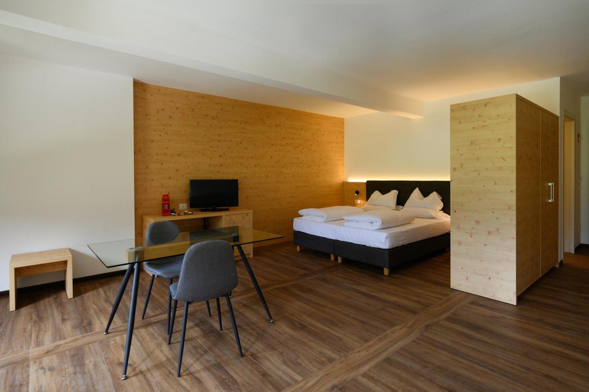 Hotel Stella Alpina Spiazzi Di Caprino Экстерьер фото