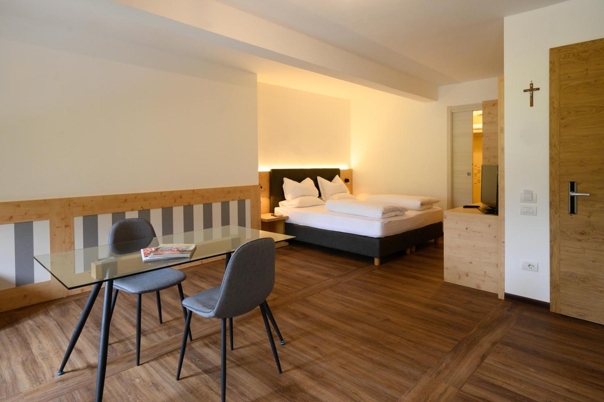 Hotel Stella Alpina Spiazzi Di Caprino Экстерьер фото