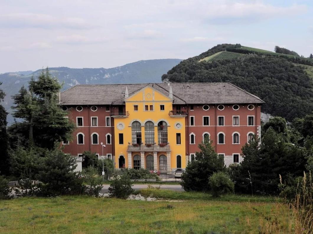 Hotel Stella Alpina Spiazzi Di Caprino Экстерьер фото
